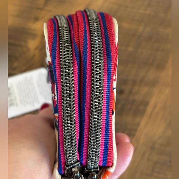 Lug Splits Wallet. Cardinals Cream. NWT - Picture 5 of 10